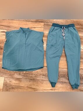 Figs Scrub Set in Teal Green